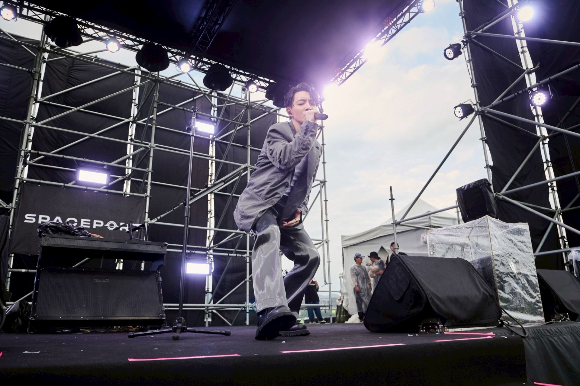 太空港音樂嘉年華 「三角度」陳冠希 MC仁 廚房仔 登台開唱-附圖3